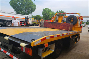 开平附近拖车电话号码服务