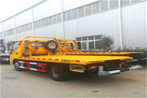 开平附近拖车救援搭电